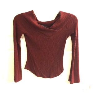 Cropped sweater with 3/4 sleeves